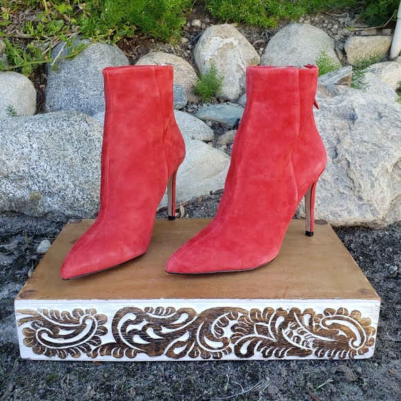 Fierce Sexy Steve Madden Red Suede Booties - Picture 4 of 11
